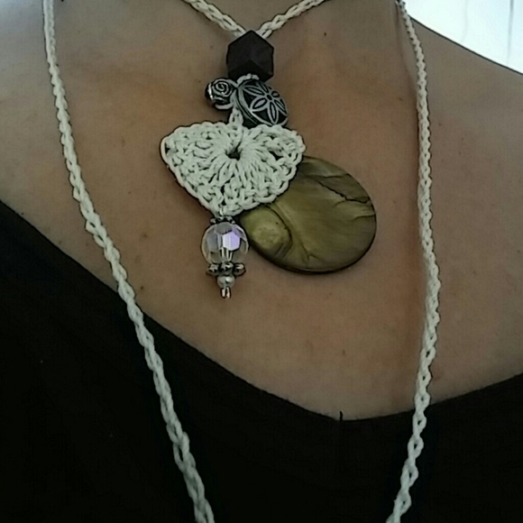 Beachy Boho Necklace/Choker - Picture 4 of 5