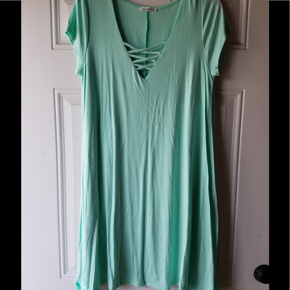 SMALLTOWN FASHION🛍 light blue criss cross