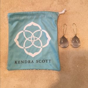 Kendra Scott Drop Earrings + Pouch