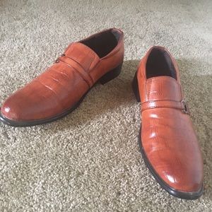 Light brown dress shoes