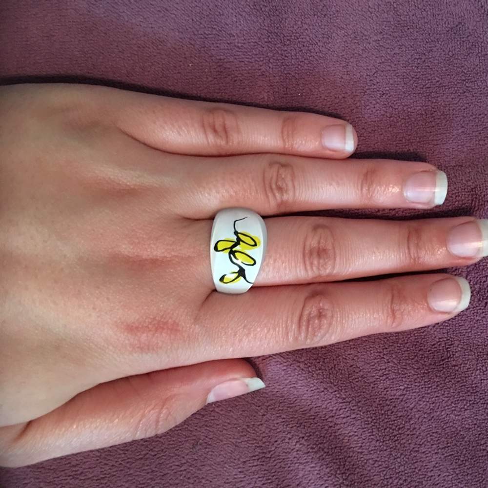 White Plastic Ring with Back & Yellow Design