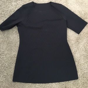 Lululemon lab black vent shirt size 6 fits size 4