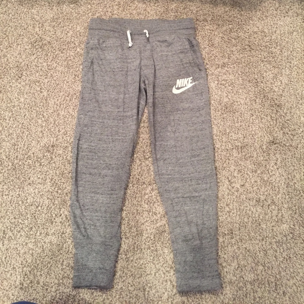 Grey Nike Capri sweat pants
