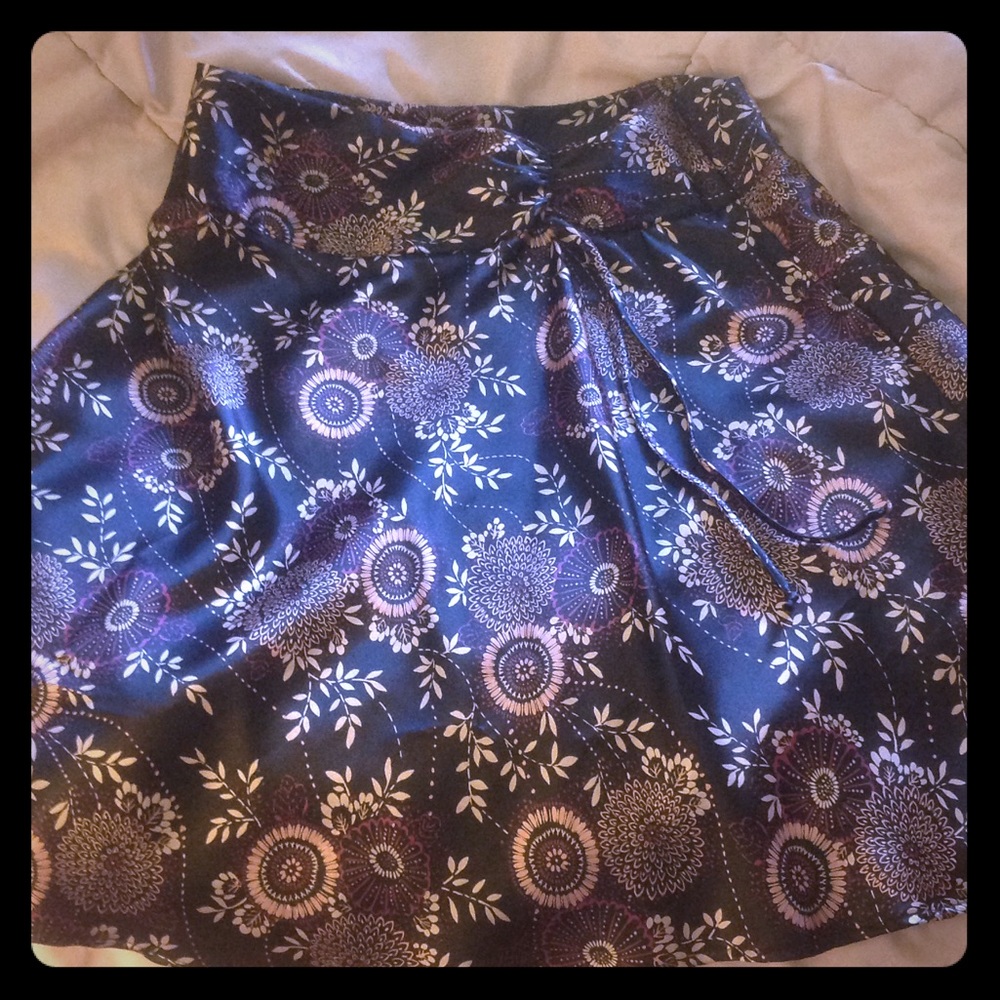 Awesome silky skirt!