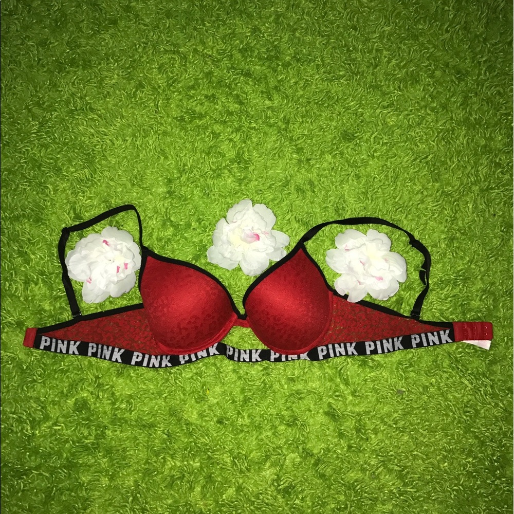 Red Victoria's Secret push up bra
