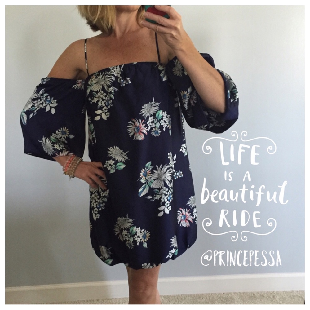 🌻1 MED🌻Navy Floral Print Dress - Picture 2 of 6