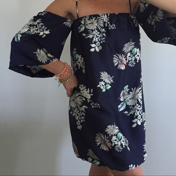 🌻1 MED🌻Navy Floral Print Dress - Picture 3 of 6