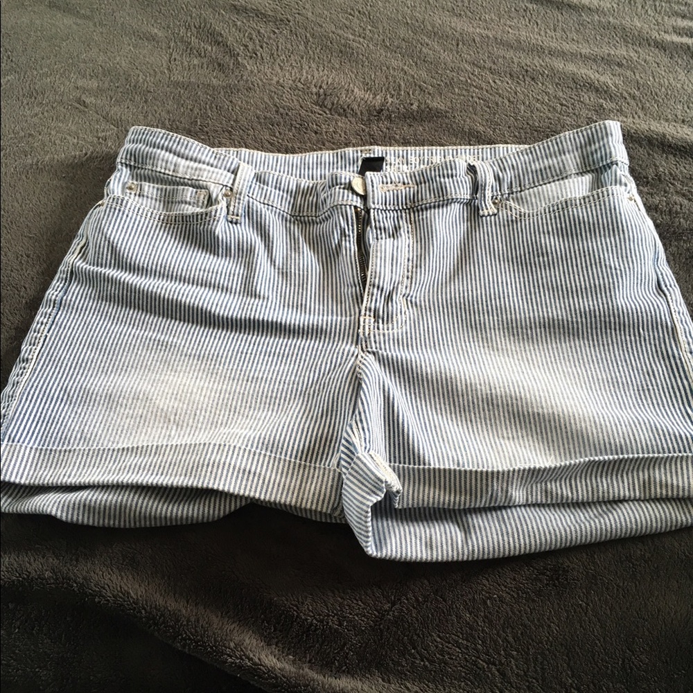 Gap boyfriend striped shorts