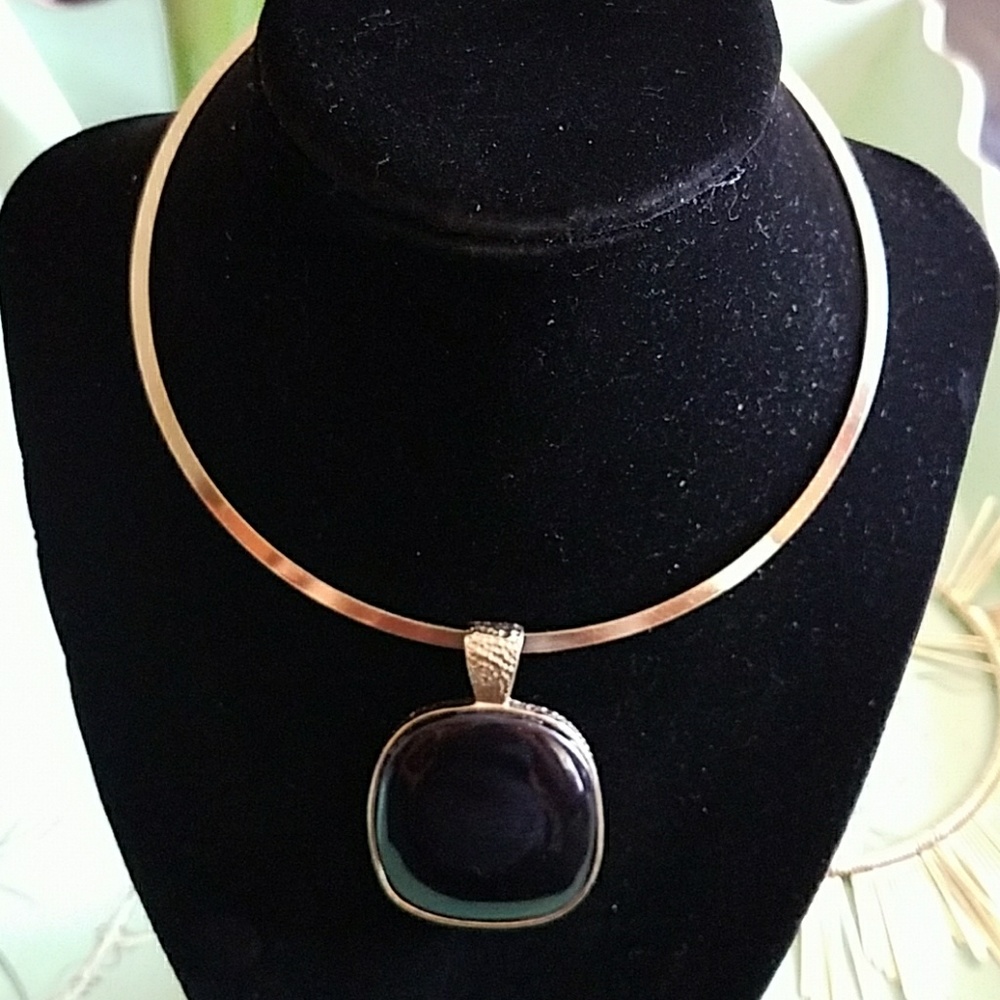 Chokers - Picture 7 of 8