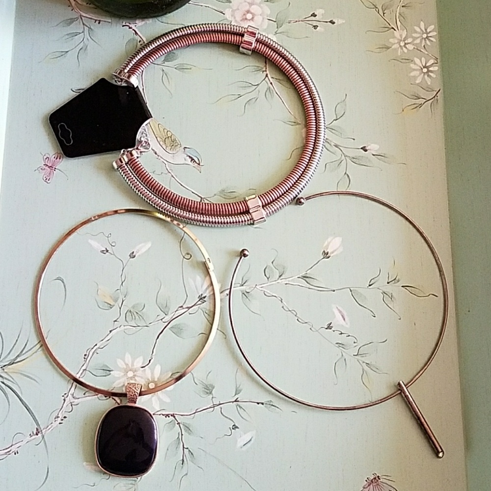 Chokers - Picture 2 of 8