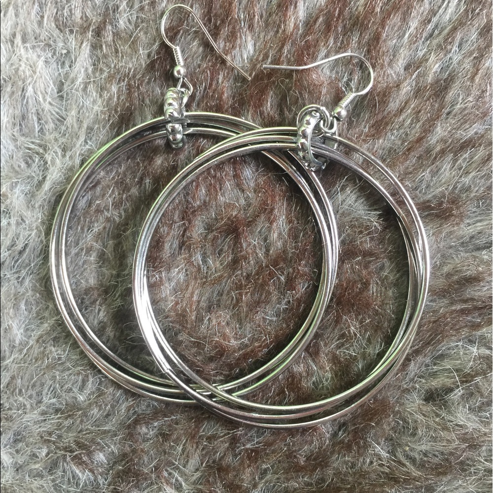 Triple hoop earrings