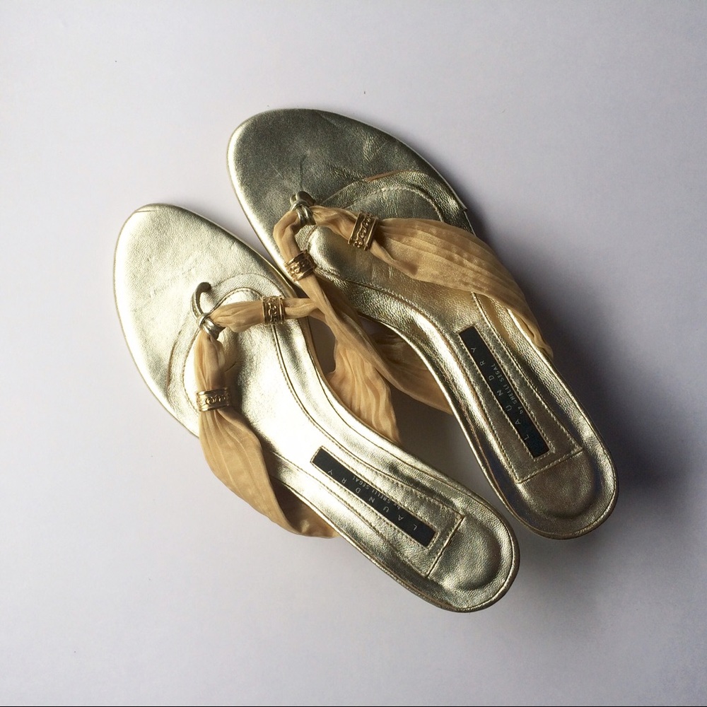 Laundry Shelli Segal Gold Kitten Heel Sandal • 8.5