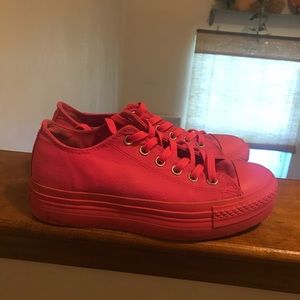 Low Top Hot Pink Converse