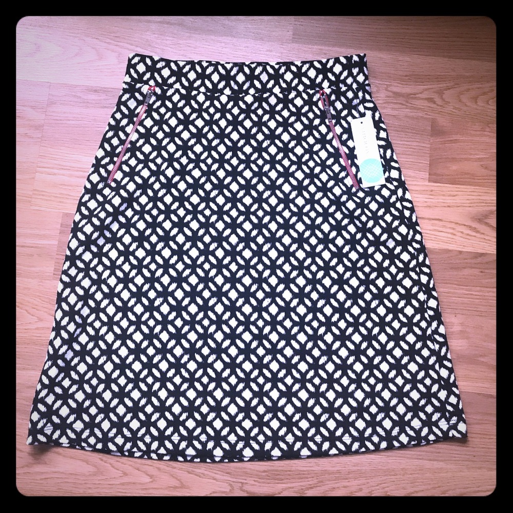 Le Lis Maura Zip Pocket Detail Skirt