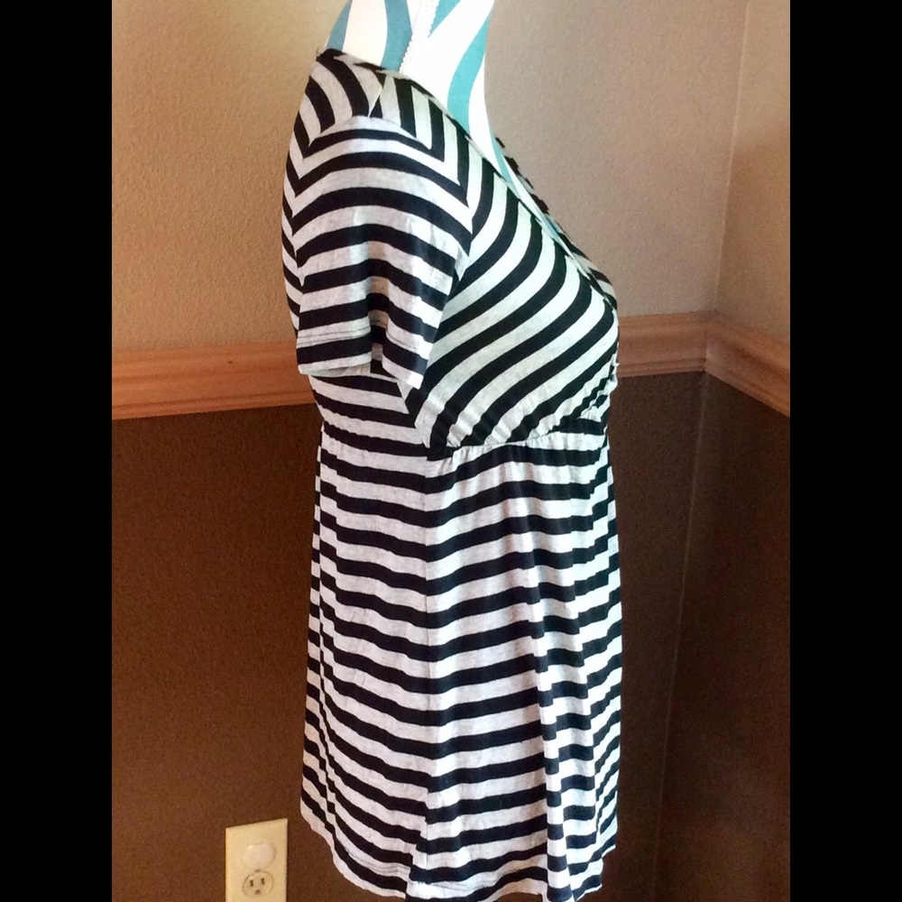 💕New Listing💕 women's The Limited top. - Picture 4 of 4