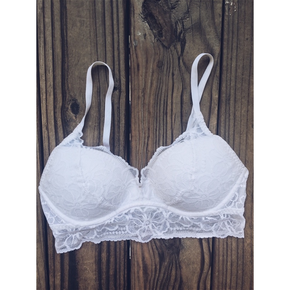 white lace victoria's secret bralette ⚡️