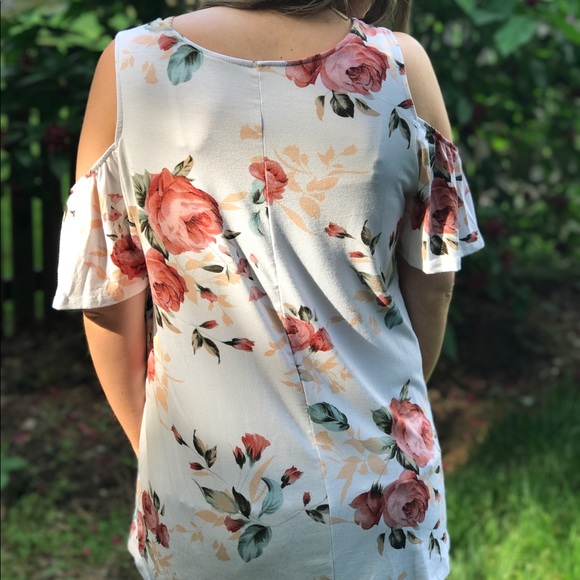 SOLD OUT Rose & Sage Floral Cold Shoulder Top - Picture 4 of 5