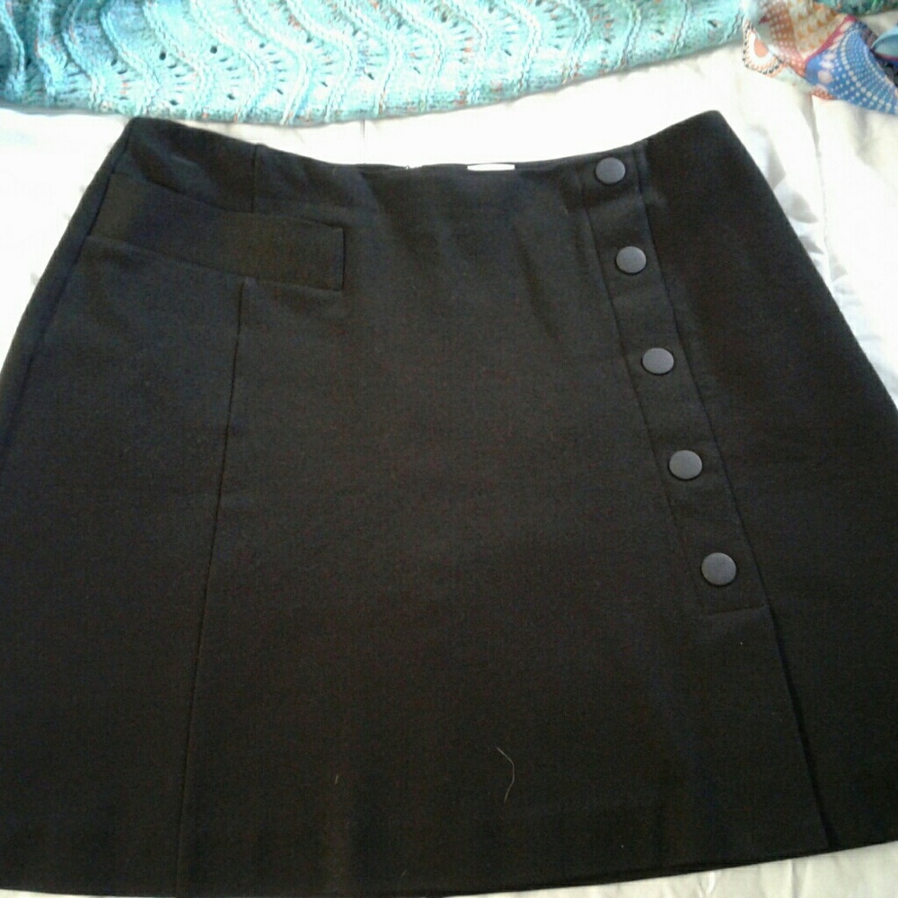 EUC CABI black Ponte knit A-line skirt