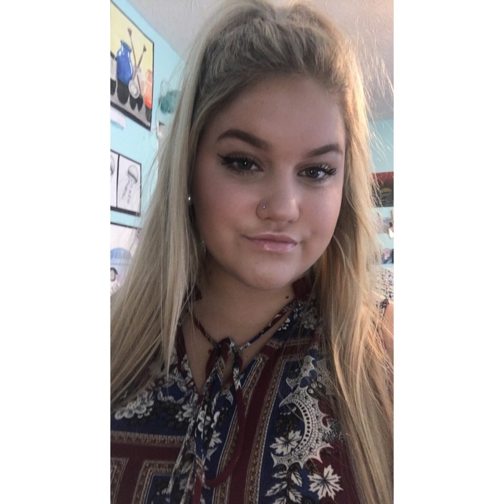 Meet your Posher, Eme