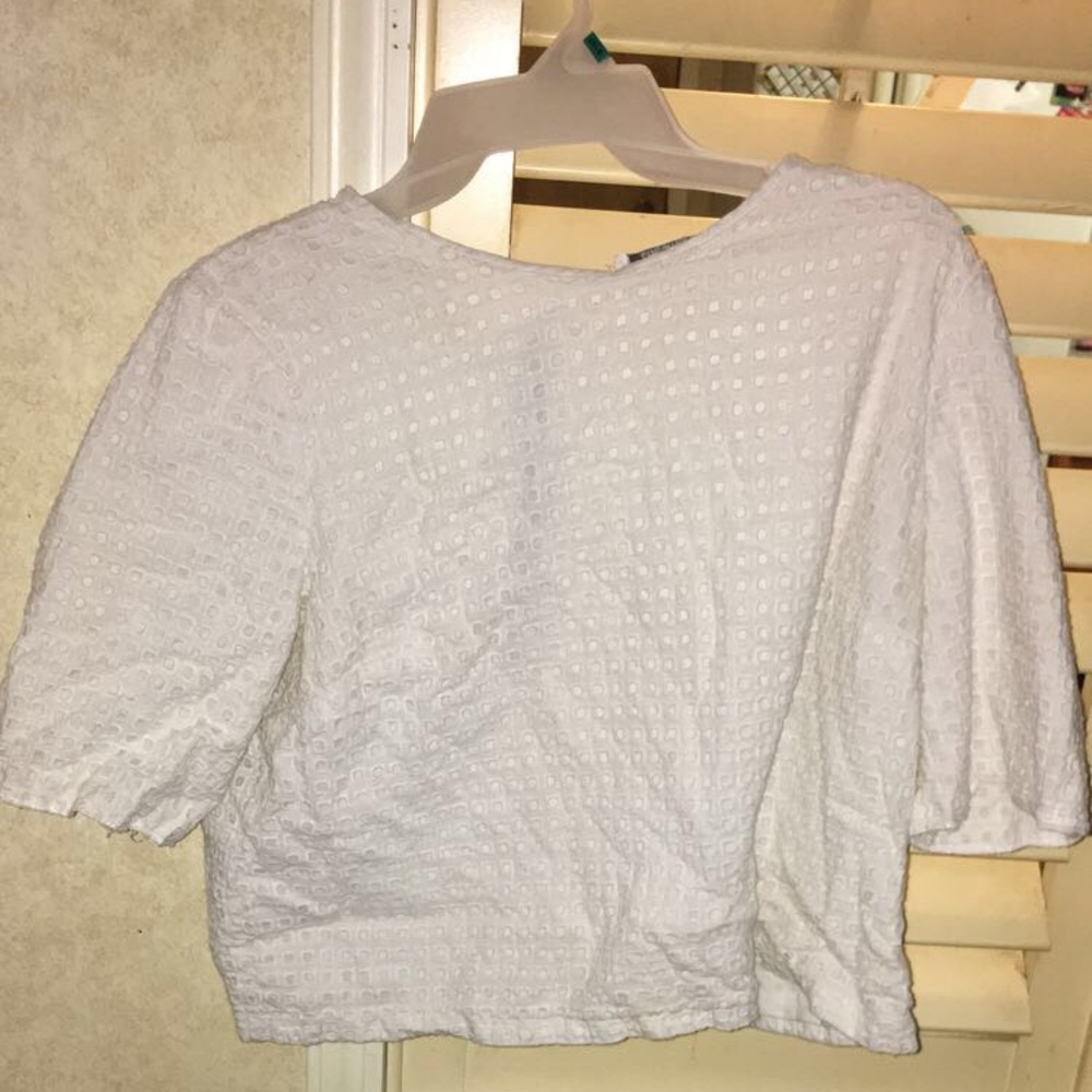 Cute crop top!
