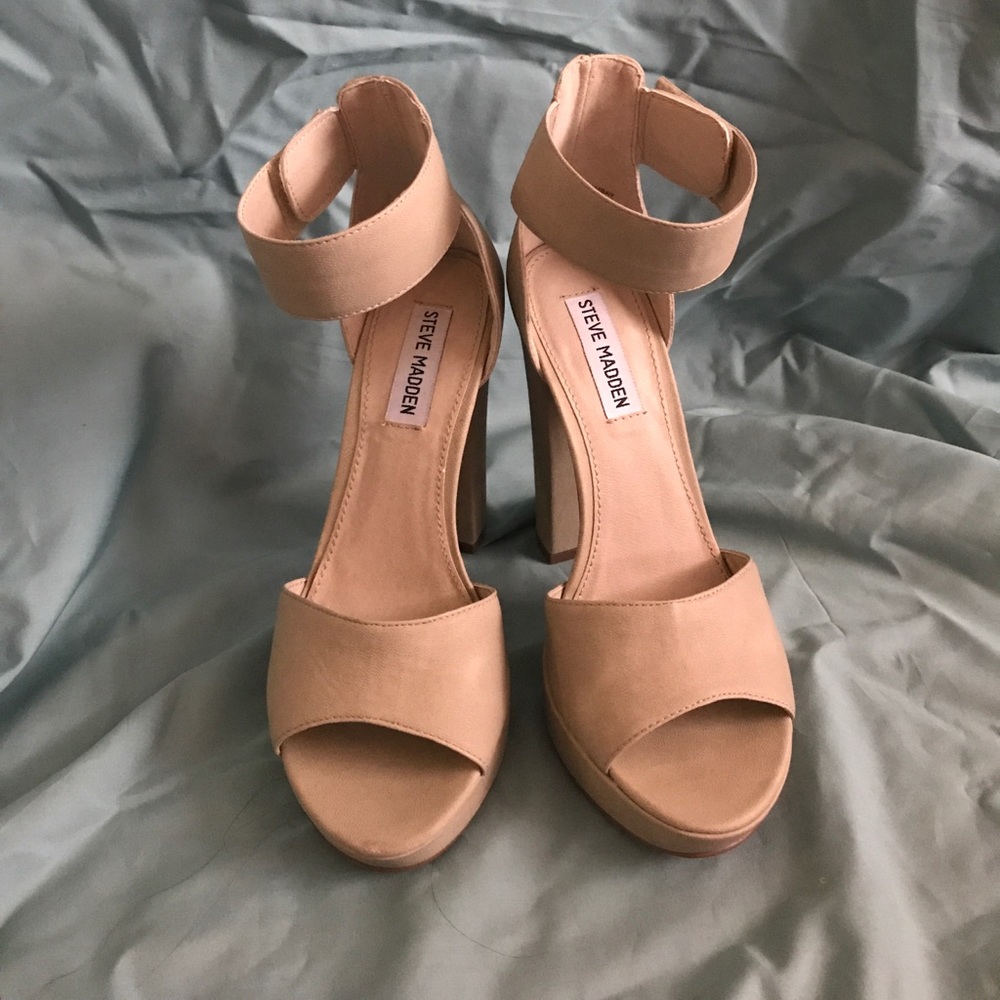 Steve Madden platform heel tan