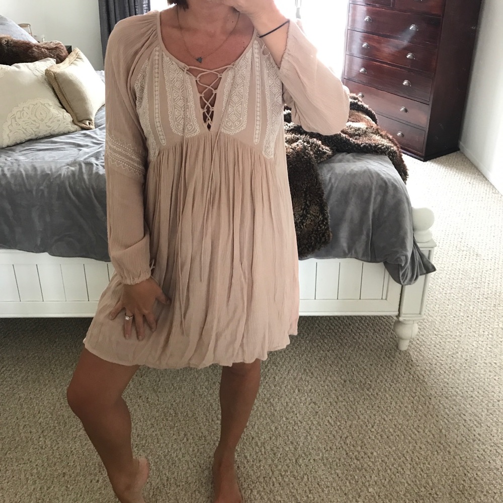 O'Neill lace up sleeves dress
