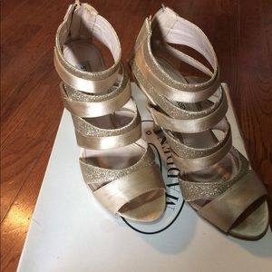 Steve Madden Aillie champagne strappy heels