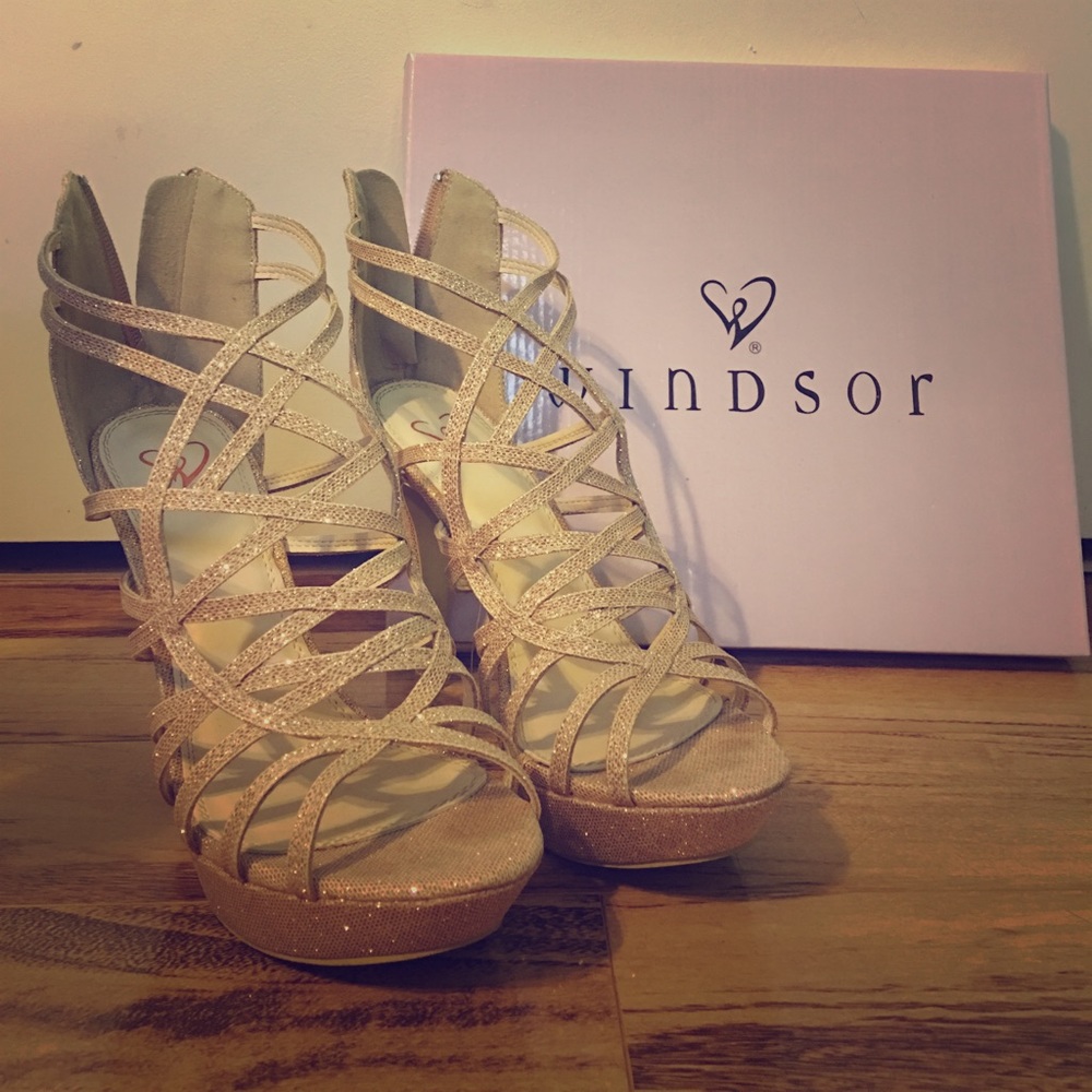 BRAND NEW Champagne Windsor Heels!