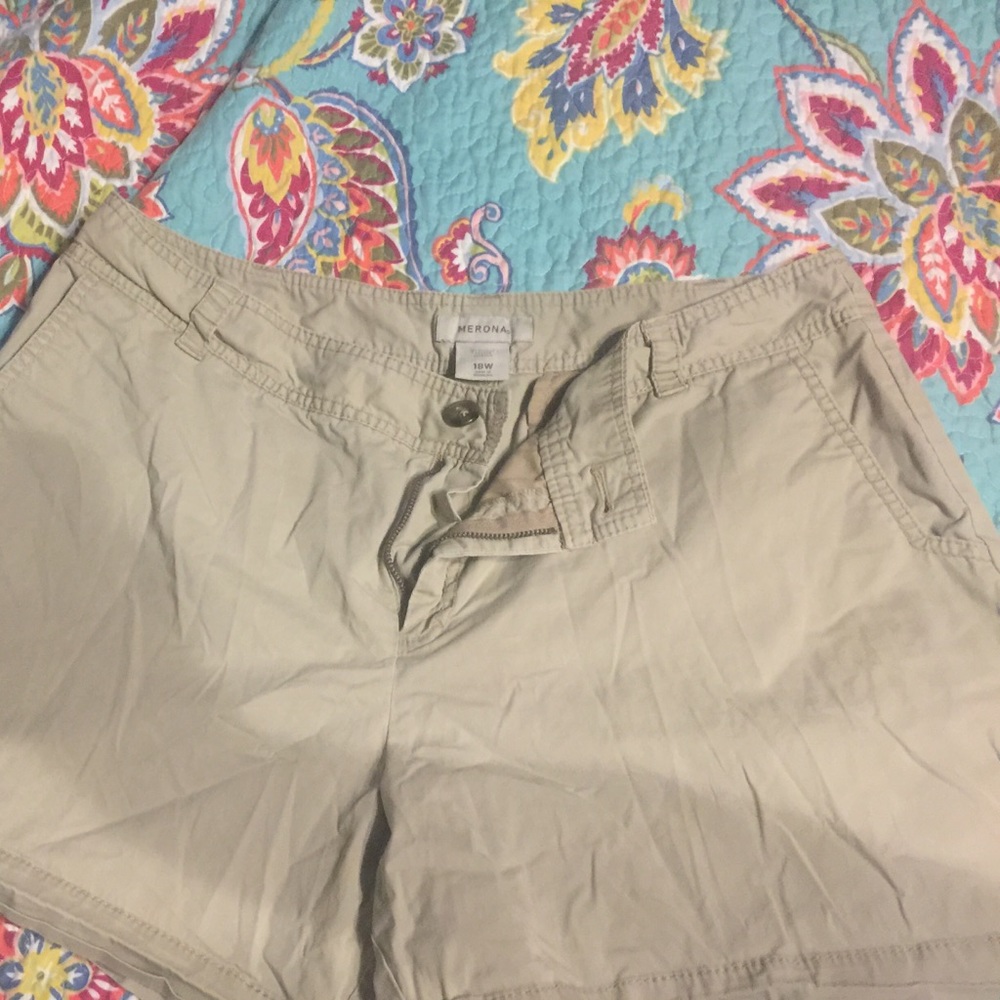 Merona 18 W khaki shorts