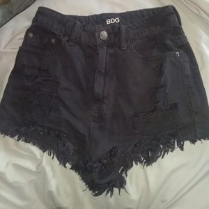 Raw-edged Jean shorts