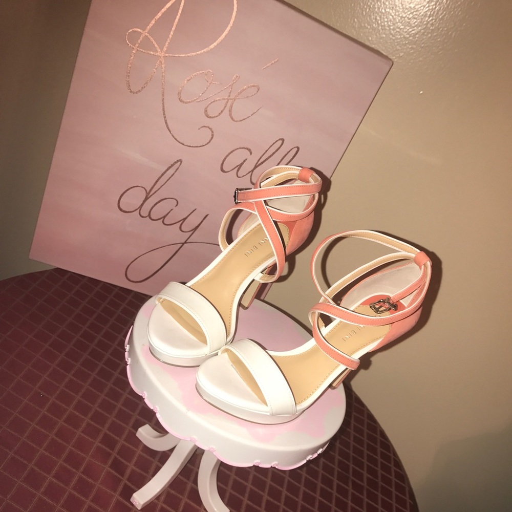 Peach and tan Gianni Bini heels