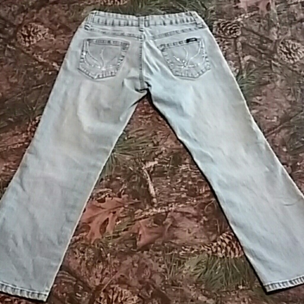 Angels Capris Light Wash Rhinestone Pockets