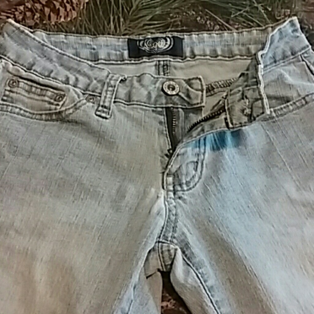 Angels Capris Light Wash Rhinestone Pockets - Picture 4 of 5