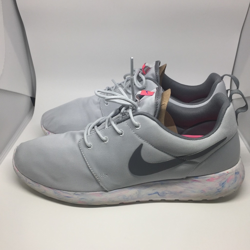 NIKE RosheRun QS "Quickstrike"
