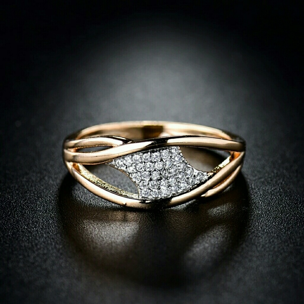 ring - Picture 2 of 4