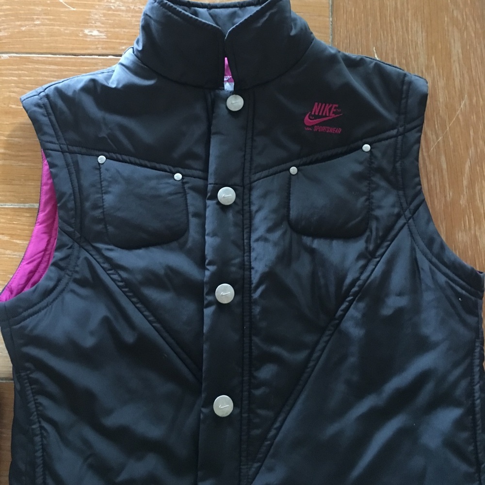 Nike vest size S