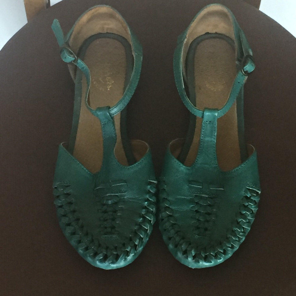 SEYCHELLES | Never worn classic woven flat