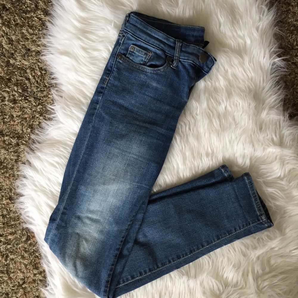 SOLD Gap Legging Jeans