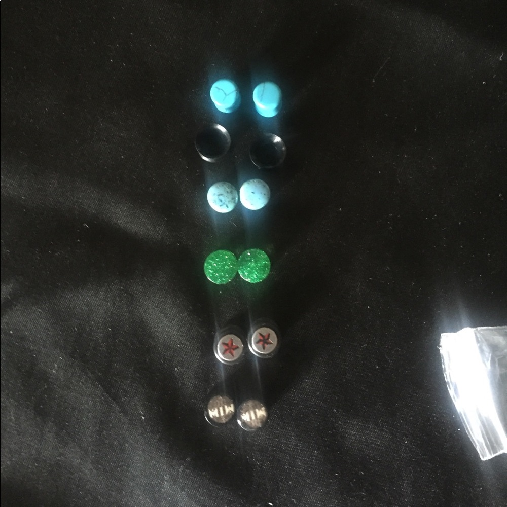 6 pairs of size 0 plugs 8 mm