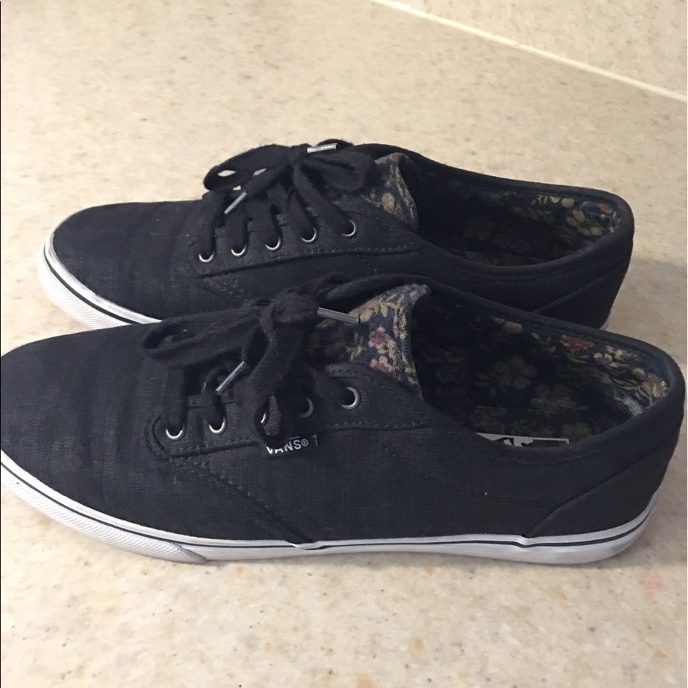 Vans - Picture 2 of 4