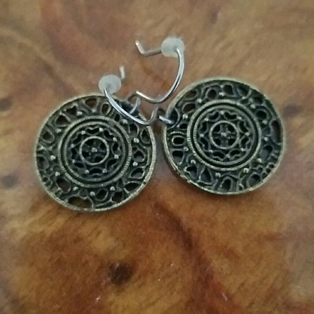 Fun Bronze-colored earrings