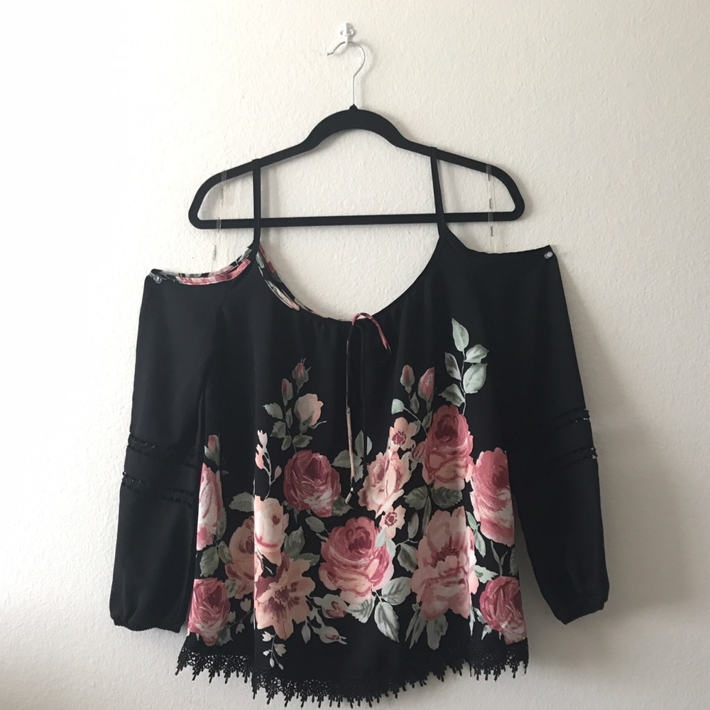 Cold shoulder floral top - Picture 1 of 6