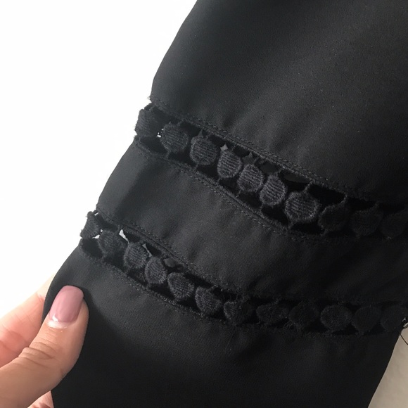 Cold shoulder floral top - Picture 5 of 6