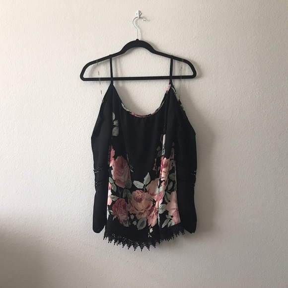 Cold shoulder floral top - Picture 2 of 6