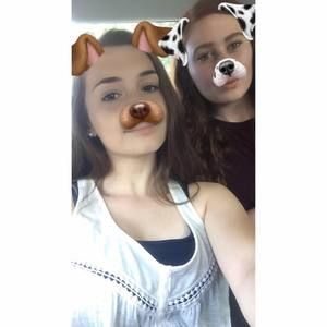 Meet your Posher, Lea