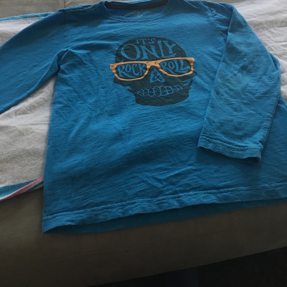 Boys long sleeve tee shirt size 8