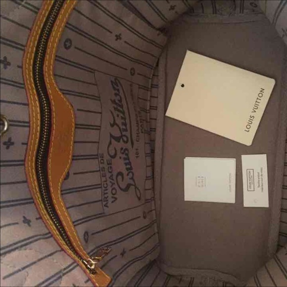 Louis Vuitton Neverfull MM - Picture 4 of 8