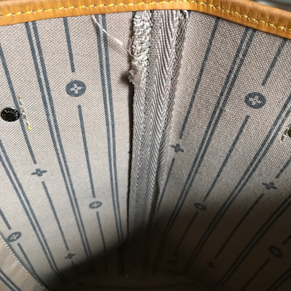 Louis Vuitton Neverfull MM - Picture 5 of 8