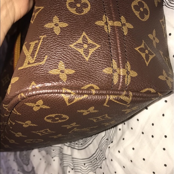 Louis Vuitton Neverfull MM - Picture 7 of 8