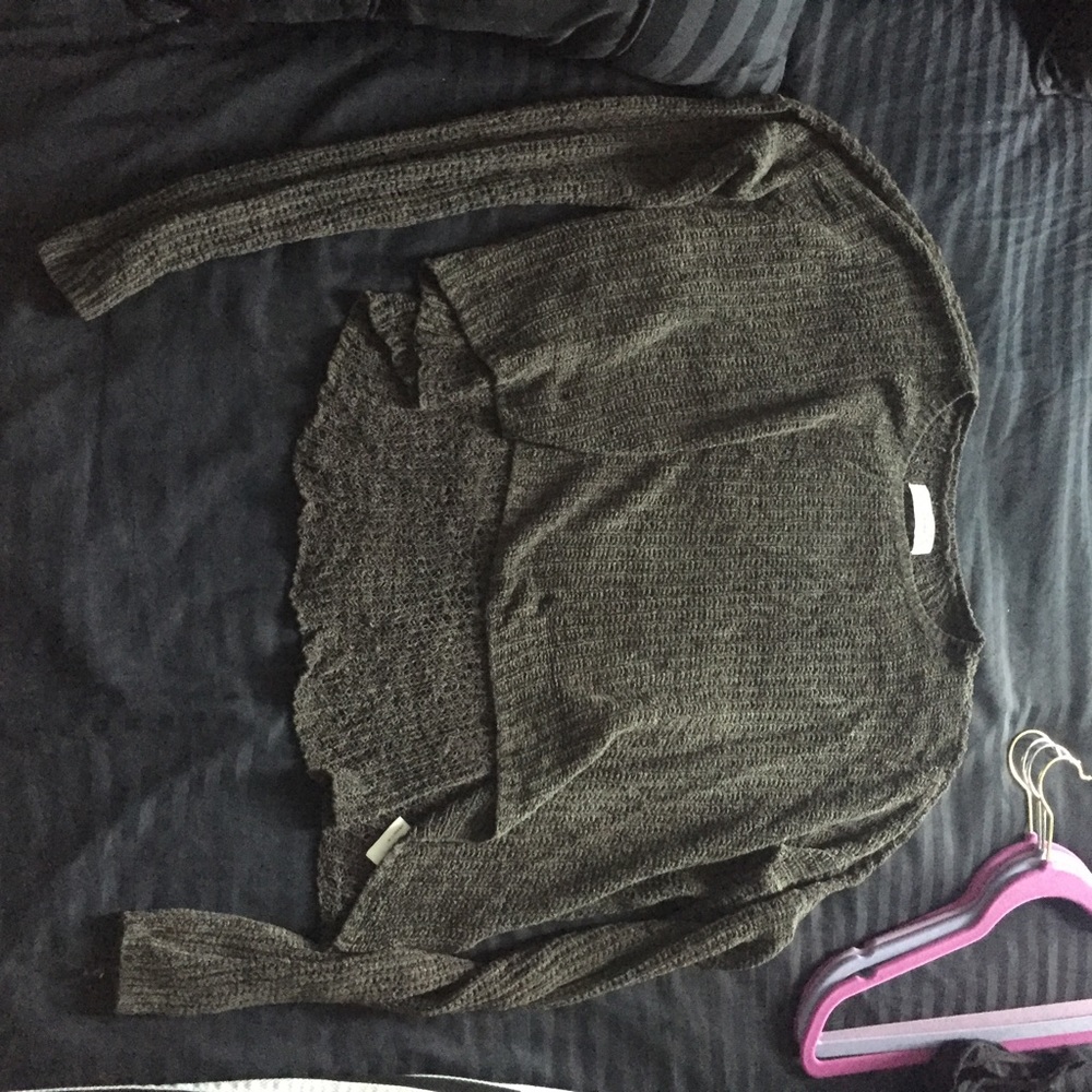 24HR SALE - Crop sweater